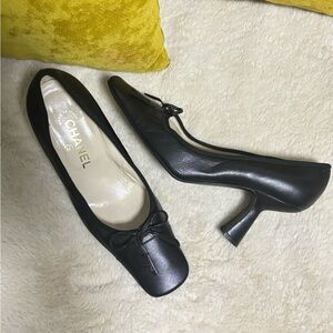 AUTH CHANEL RARE & ICONIC Vintage irregular sculptural heel